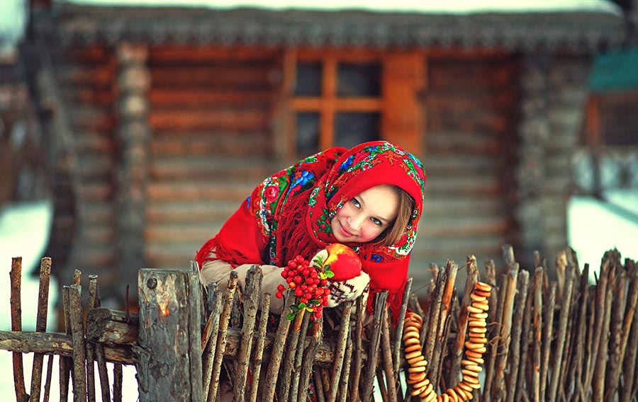 Sexy girl Women in Slavic costumes in Banbu