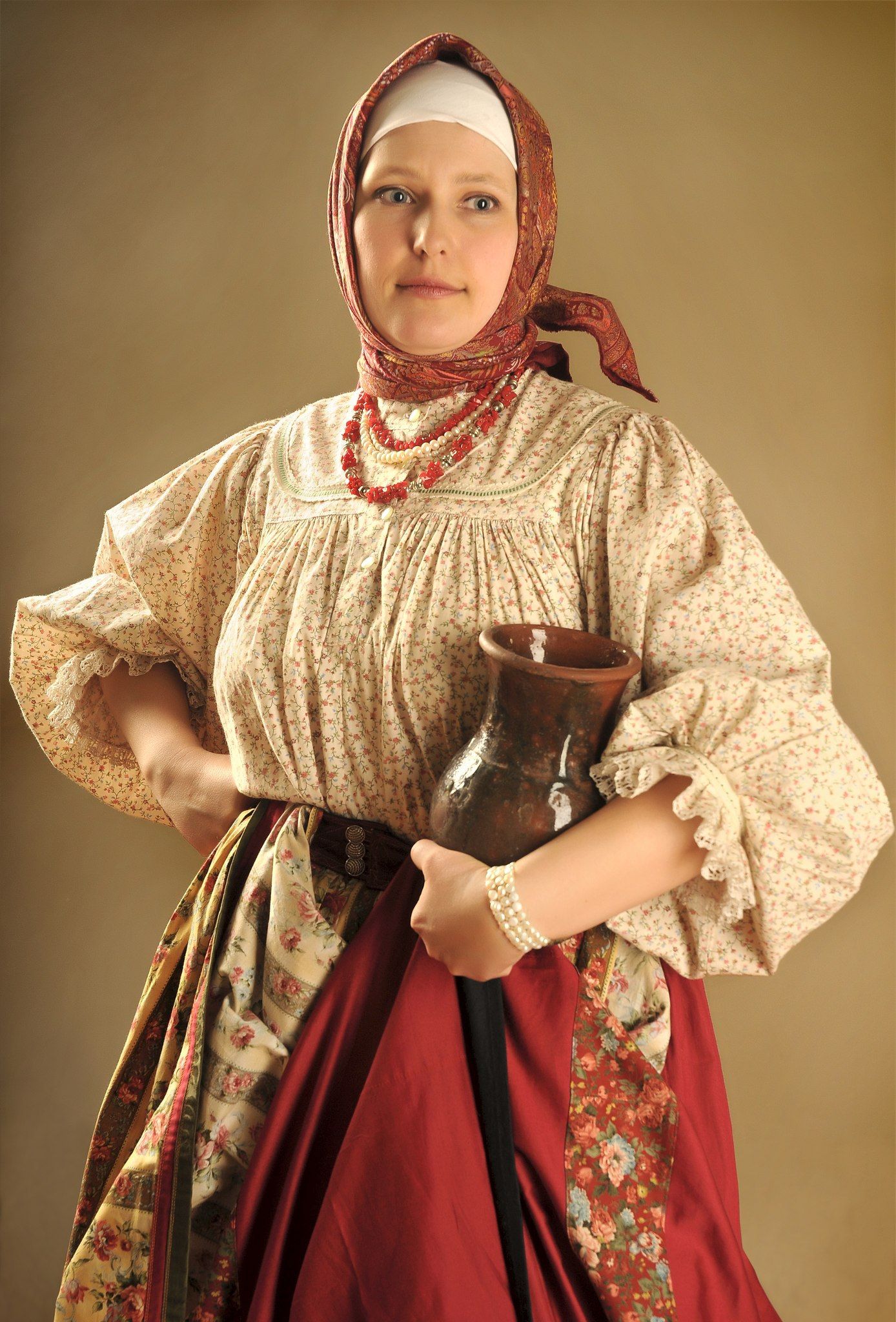 Girls in Slavic costumes in Banbu